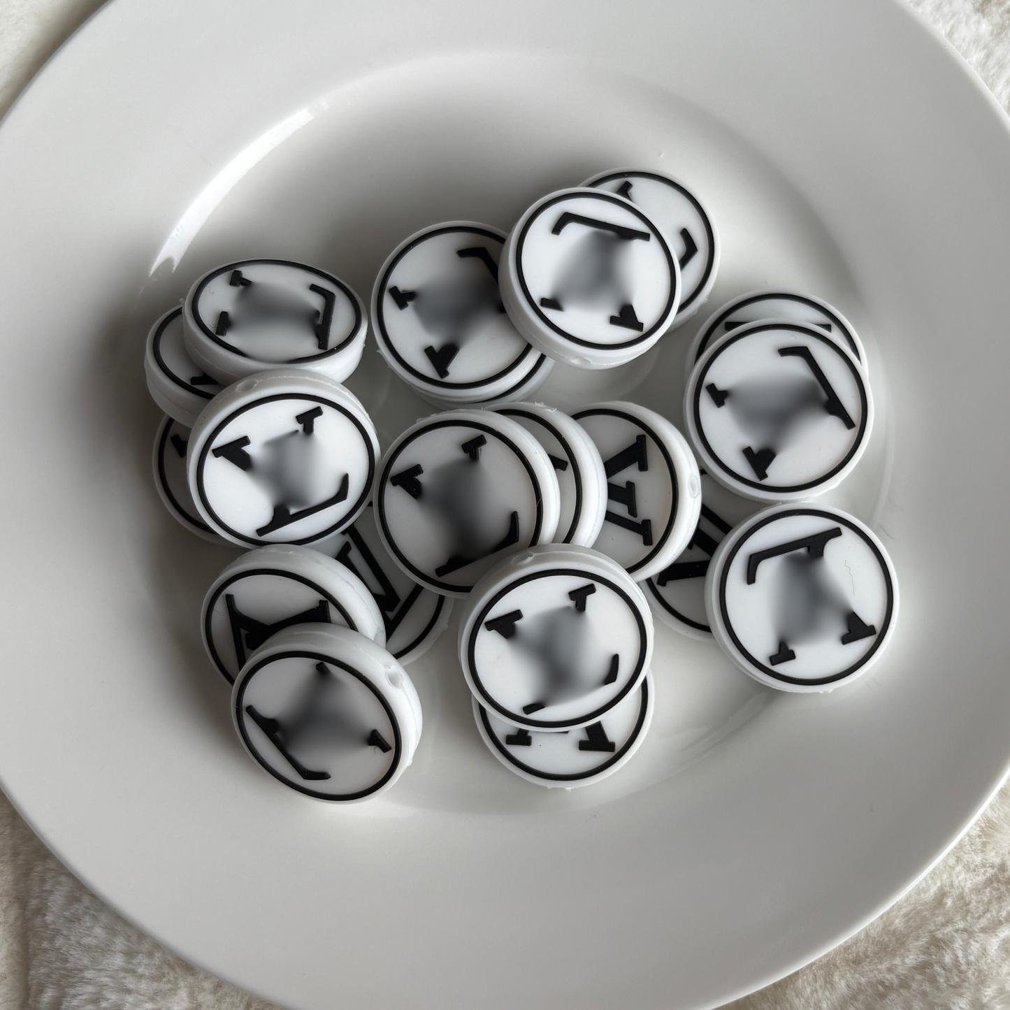 VL Circle White | Focal Bead