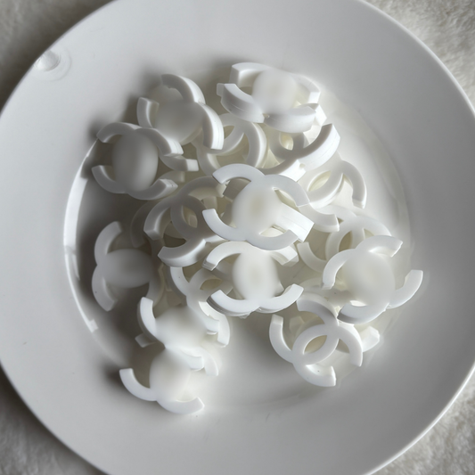 White CC | Focal Bead